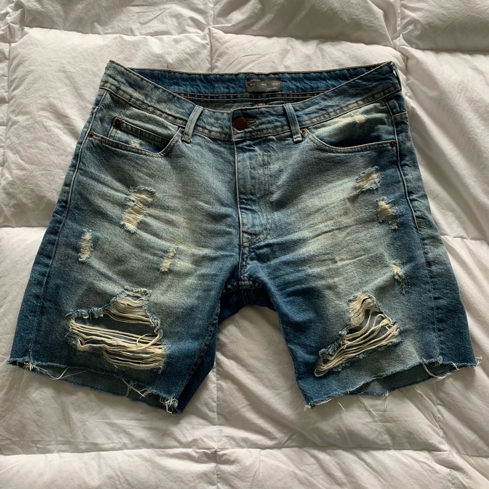 Zara distressed jean shorts